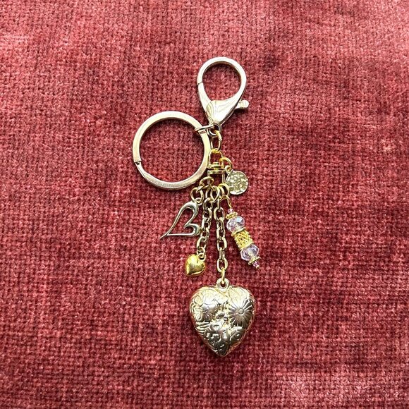 LOVE BAG CHARM, HEART CHARMS Gold Tone 💕✨ - Picture 3 of 7